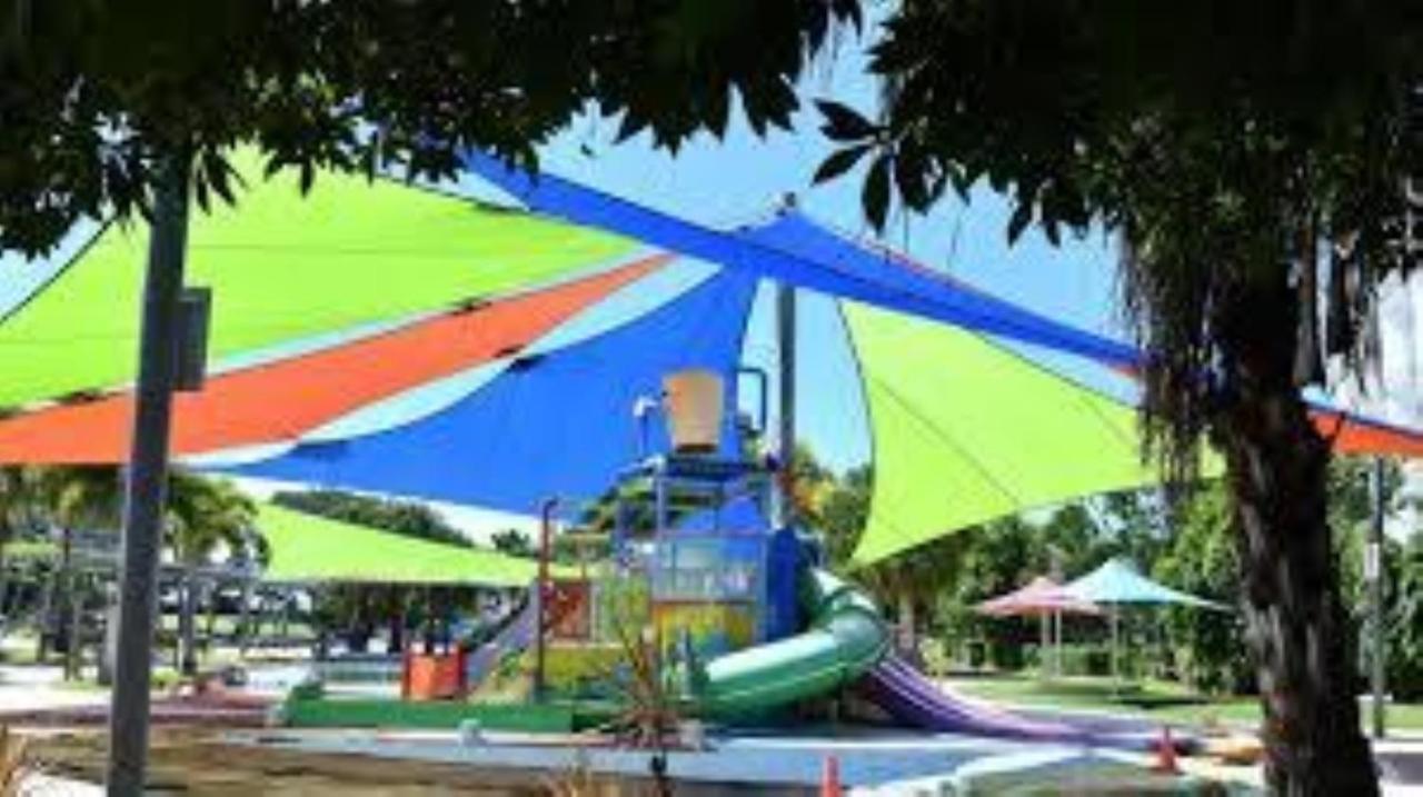Dolphin Heads - Resort Unit - Absolute Beachfront! - Whitsunday Getaway! 매카이 외부 사진