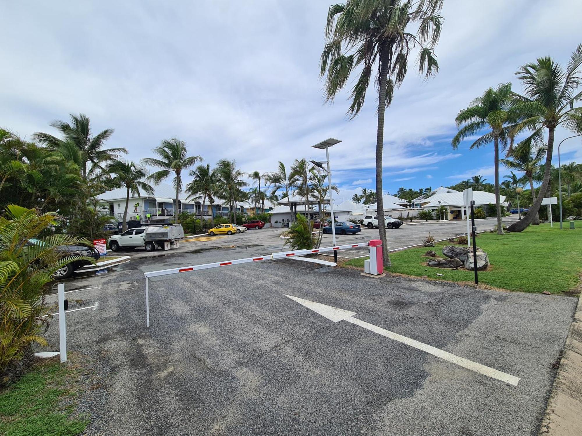 Dolphin Heads - Resort Unit - Absolute Beachfront! - Whitsunday Getaway! 매카이 외부 사진