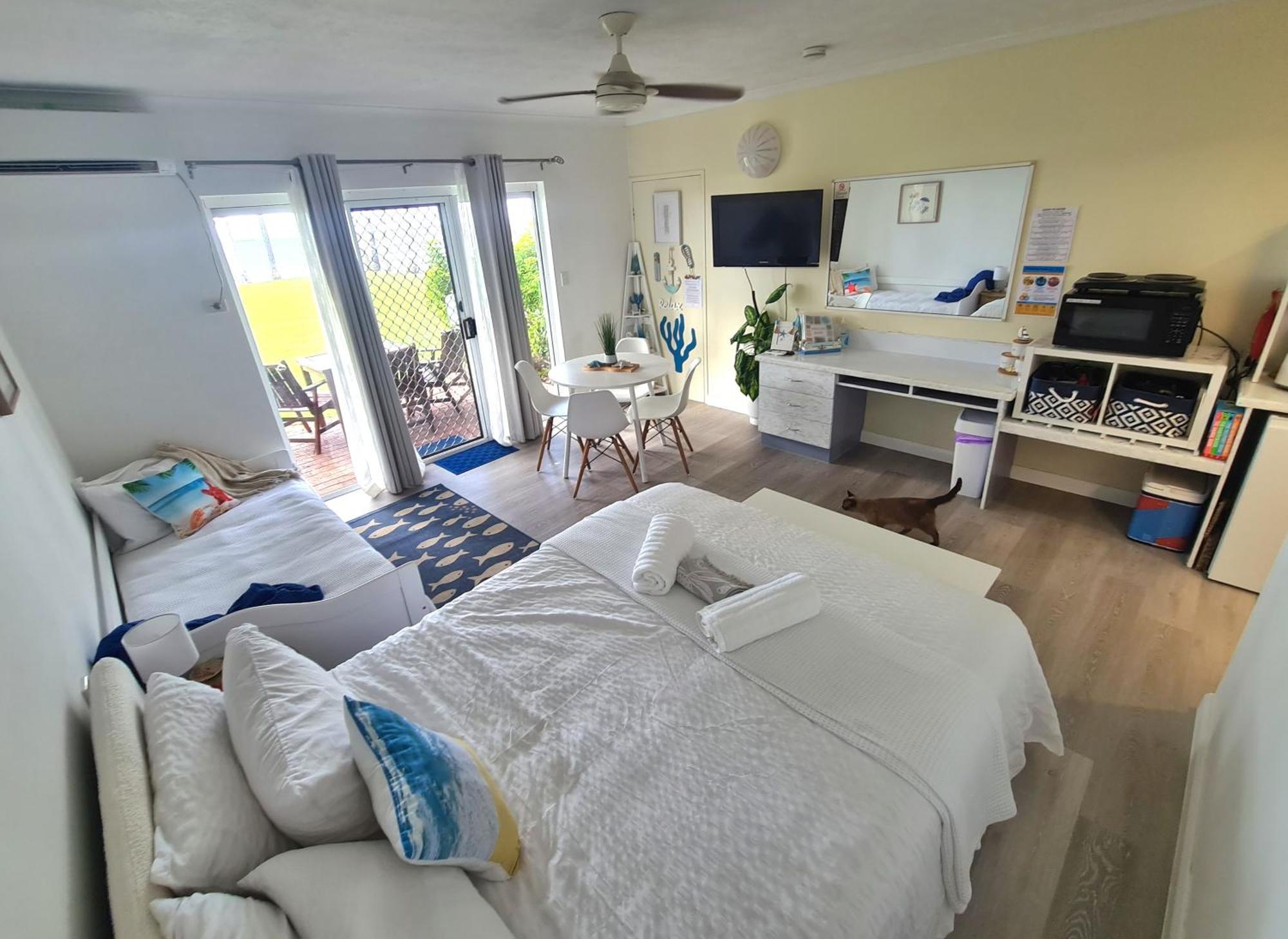 Dolphin Heads - Resort Unit - Absolute Beachfront! - Whitsunday Getaway! 매카이 외부 사진