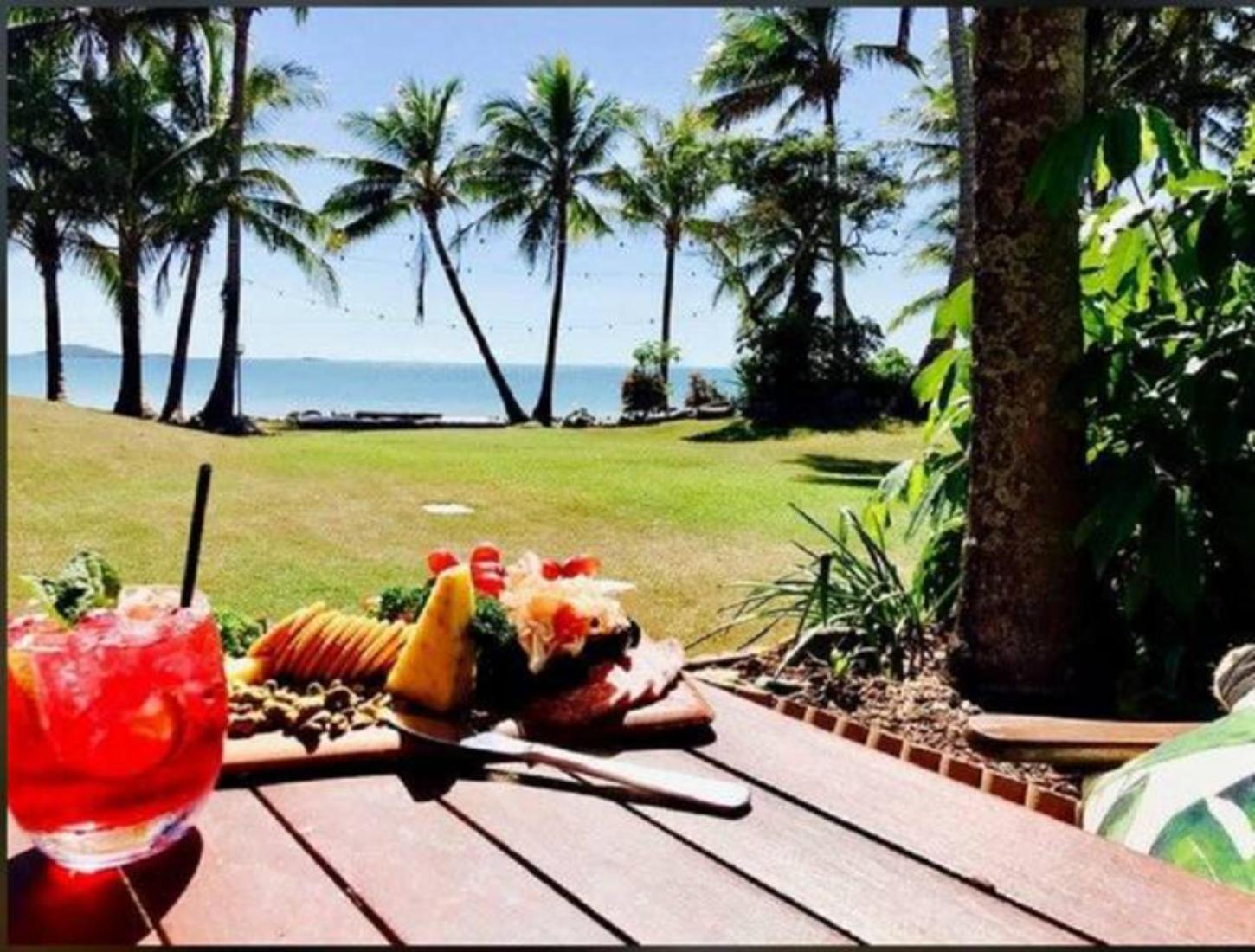 Dolphin Heads - Resort Unit - Absolute Beachfront! - Whitsunday Getaway! 매카이 외부 사진