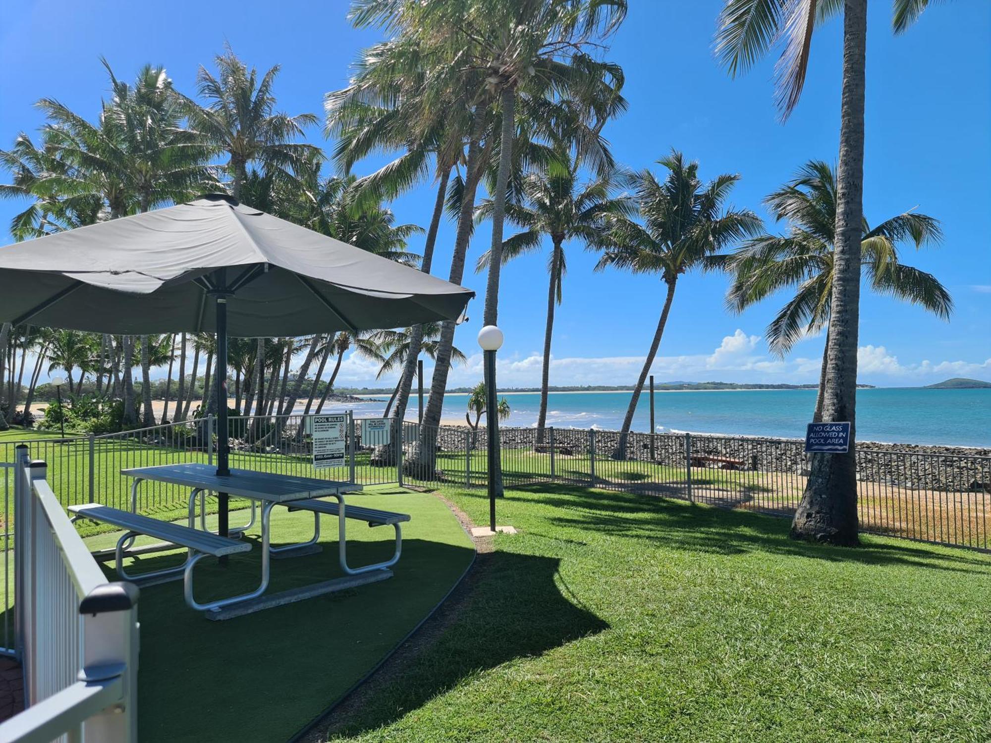 Dolphin Heads - Resort Unit - Absolute Beachfront! - Whitsunday Getaway! 매카이 외부 사진